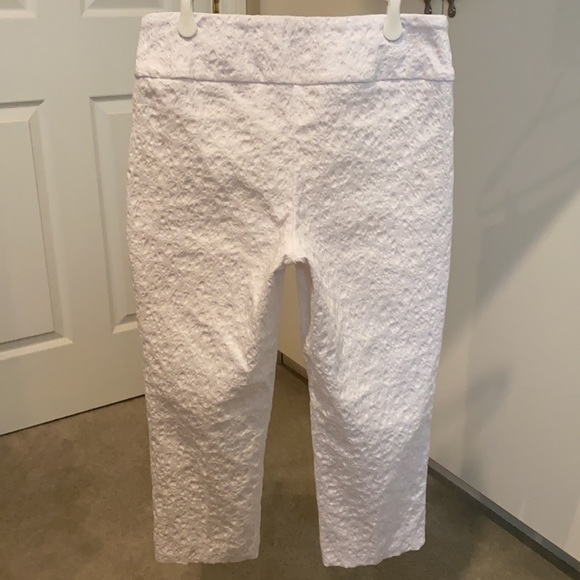 White pull on Capris dressy - Picture 6 of 8